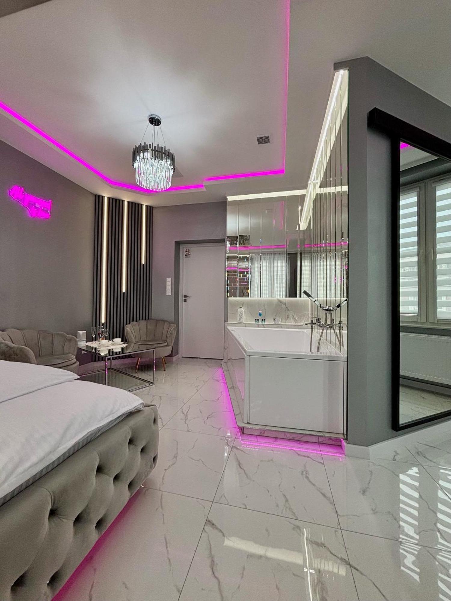 Apartament "Prezydencki Deluxe" Centrum Z Duza Wanna Dla Dwojga Gniezno Ngoại thất bức ảnh